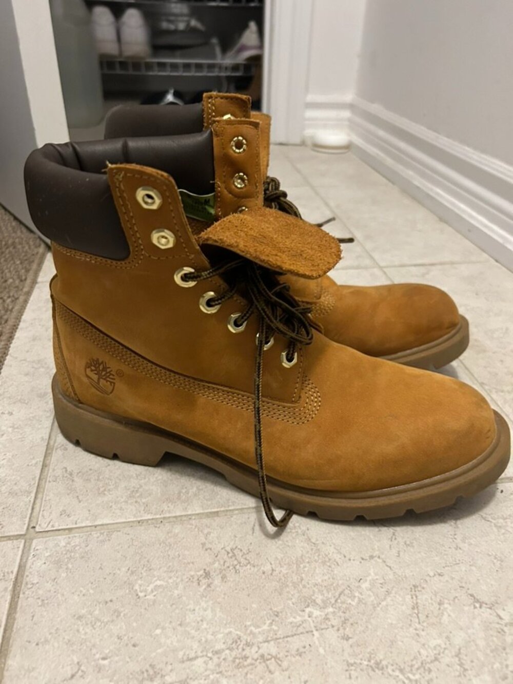 Timberland Men’s 6-Inch Premium Waterproof Boots Wheat Leather - Size 9.5 M